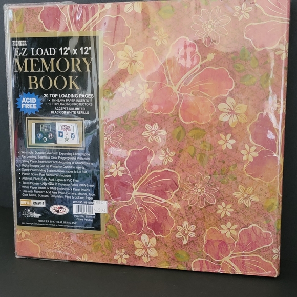 Scrapbooks - Picture 6 of 6